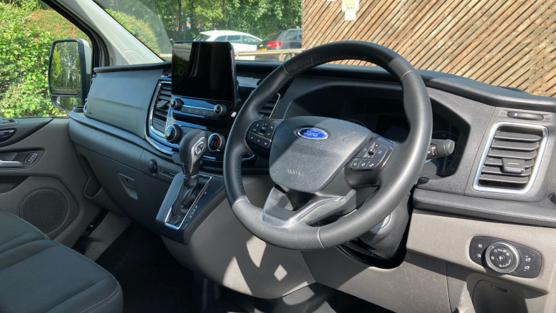 Ford Transit Custom 320 L1 Diesel Fwd 2.0 EcoBlue 170ps Low Roof D/Cab Limited Van Auto